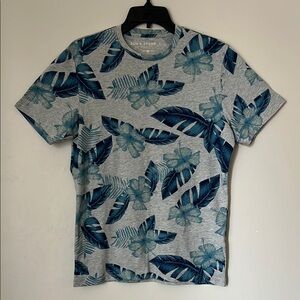 Sun + Stone Men's Gray and Blue Floral T-Shirt Size Small